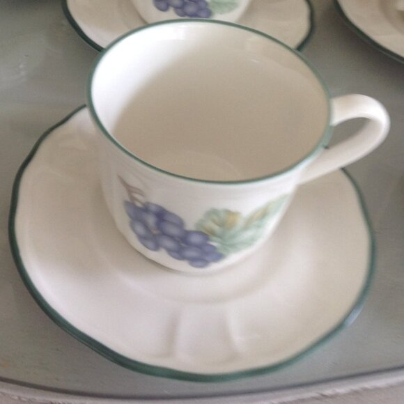 Set of 4 cups & Saucers by Noritake Discontinued Market Day Pattern - Picture 3 of 4